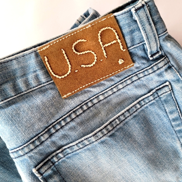 John Varvatos Men's Stonewashed Jeans - Picture 3 of 7